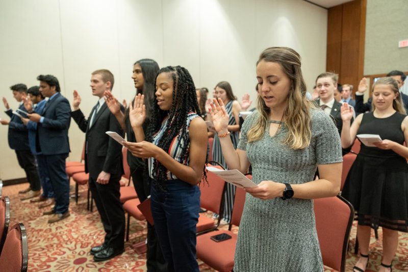 Students take the Oath of the Engineer Pledge